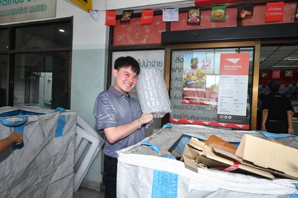 LINE_ALBUM_GreenHub69_260716_4.jpg