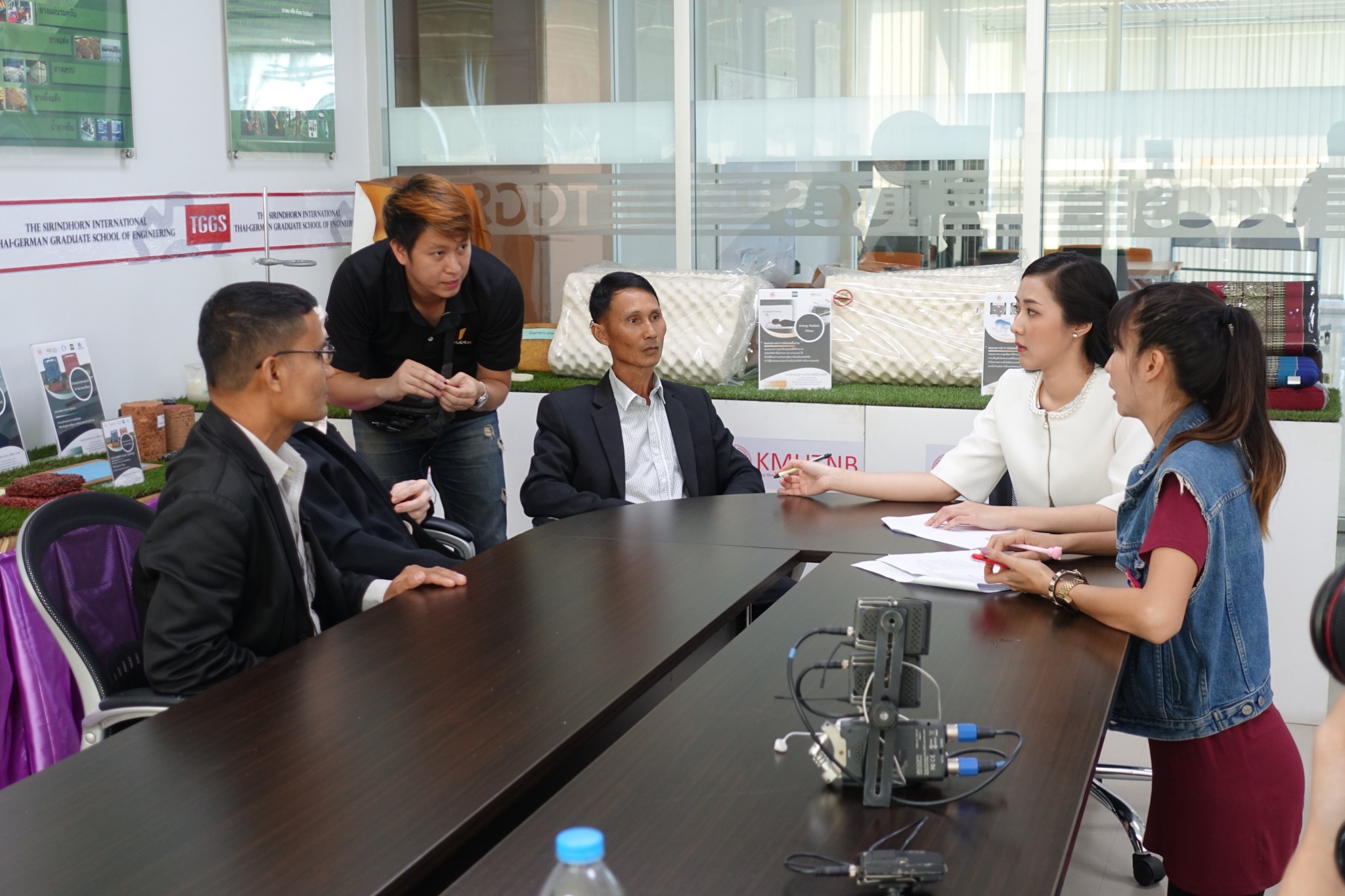 สมภาษณ-อ-เนน_181214_0007.jpg