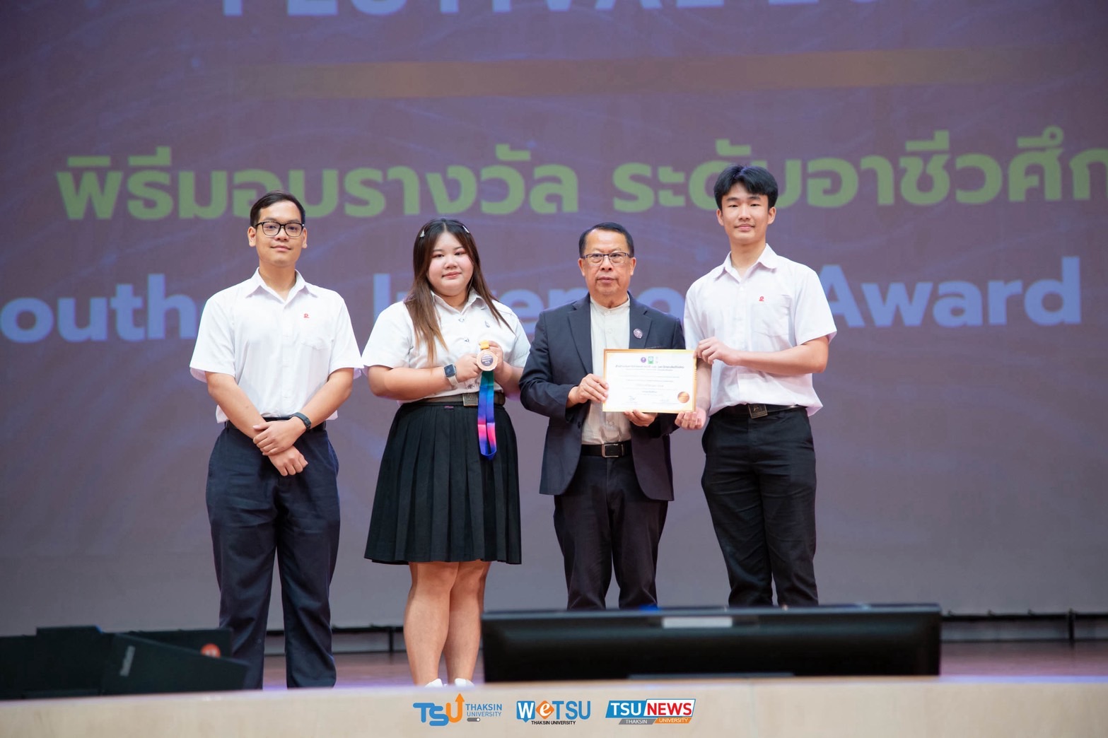 F2ADF7ED2885BD539B25E686475358524D74CAB2-(1).jpg